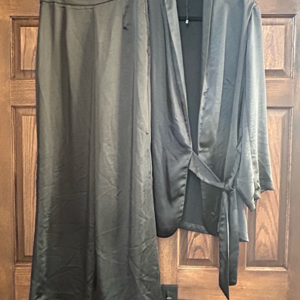 Elegant Black Women's Skirt